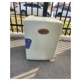 Cooltron Mini Fridge