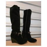 7.5 BCBG Boots