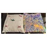 14'x14' Decorative pillows