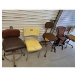 (5) Chairs (3) Have Wheels