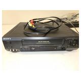 Sony SLV-N60 VHS VCR Player + (2) Pr HD Glasses