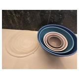 (5) Nesting Plastic Bowls w/Lids