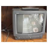 Vtg Sony Trinitron TV set is a Collectible item