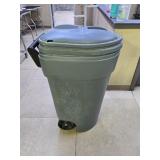 Heavy-duty, Wheeled Plastic Trash Can