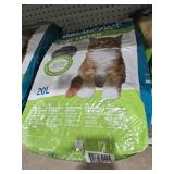 Breeder Celect Recycled Paper Cat Litter, a