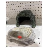 Reptile Hideout and Basking Cave, a Piece of