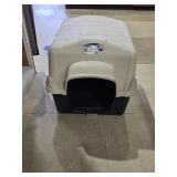 Large Petmate Barnhome III Outdoor Dog House