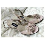 VAN ELIï¿½ Powder Pink Pom Pom heels 7.5