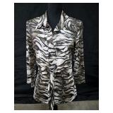 Sz Med Mesmerize Vintage Tiger Print Button-up
