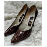 PARAMOUNT By Kalmonï¿½ Brown "Alligator" Pumps 7.5