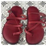 Sz 7 Piper Sandals Toe Loop and Criss