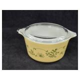 1Qt Pyrex Small Covered Casserole Dish