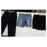 (2) Prs Ladies Shorts (1) Pr Capris