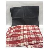 (4) Placemats & Table Cloth