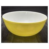 Vintage Pyrex #404 Yellow 4 Quart Bowl, 50