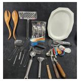 14" Pfaltzgraff Platter & Kitchen Utensils