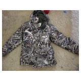 Medium Magellan Camo Hooded Jacket