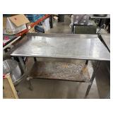 47"x24ï¿½x35ï¿½ Stainless Steel Prep Double Table