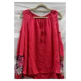 Sz: M, Elie Tahari Pink Shoulder Cut Top