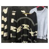 (3) Sz M,XL Sweaters & Cardigan
