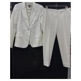 Sz: 10, Vince Camuto, White Pantsuit Set