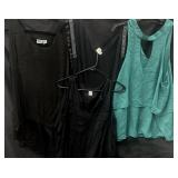 (4) Sz L Sleeveless Tops