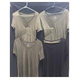 (4) Sz M V Neck Tops