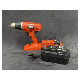 Black & Decker Drill & (2) Batteryï¿½s