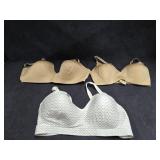 (1) Hanes 2X Bra & (2) Calvin Klein Bras Large &