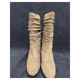 NWOT Sz 7.5 Suede Boots