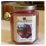 Home Interiors, Strawberries & Cream 7.5oz