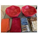 (2) Colanders w/Matching Bowls & Cloth Napkins