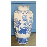 14" Chinoiserie Style Porcelain Vase