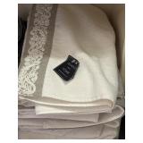 NWT Avanti Home 8 Pc Towel Set: (4) Bath Towels