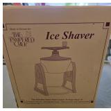 NIB Pampered Chef Ice Crusher