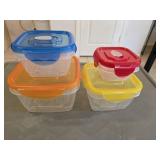 (4) Pc Lock-n-Lock Nesting Storage Containers