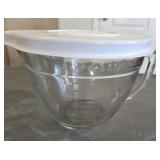 Pampered Chef 8 Cup Glass Measuring Bowl w/Lid