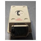 Medium Petmate Sky Kennel heavy