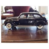Signature Models 1936 Chrysler Airflow 1:18 S
