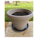 Plastic planter 15'