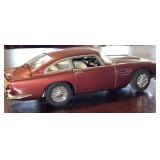 1:24 Scale Die-cast Model of a 1964 Aston Martin