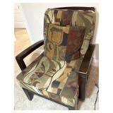 21'x27'x36ï¿½ VTG Accent Armchair features a Dark