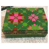10.5'x 7.5' Christmas Box with Items Included!!