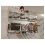 24'ï¿½6'ï¿½13' Acrylic Display Case w/Mirrored Back