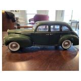 Signature Models 1:18 Scale Die-cast Model of a