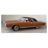 1:18 Scale Road Signature Diecast Model of the