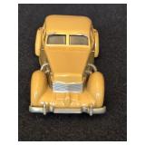 1:43 Scale 1937 Cord 812 Model Car