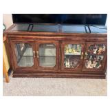 57.5'x16'x28.5' VTG Broyhill Lighted Glass Buffet