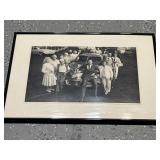24ï¿½x19.5ï¿½ VTG Photograph Depicting a Group of
