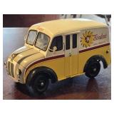 1:24 Scale Die-cast Metal Model of a 1950